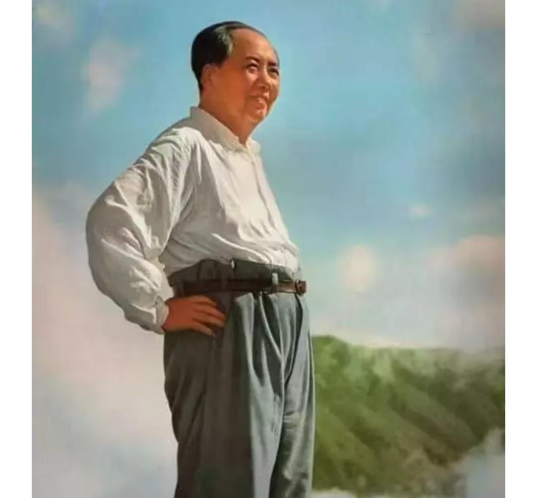 回看数十年前伟人留下的长远思考，如今再品依旧振聋发聩：
社会发展要守住公平底线，