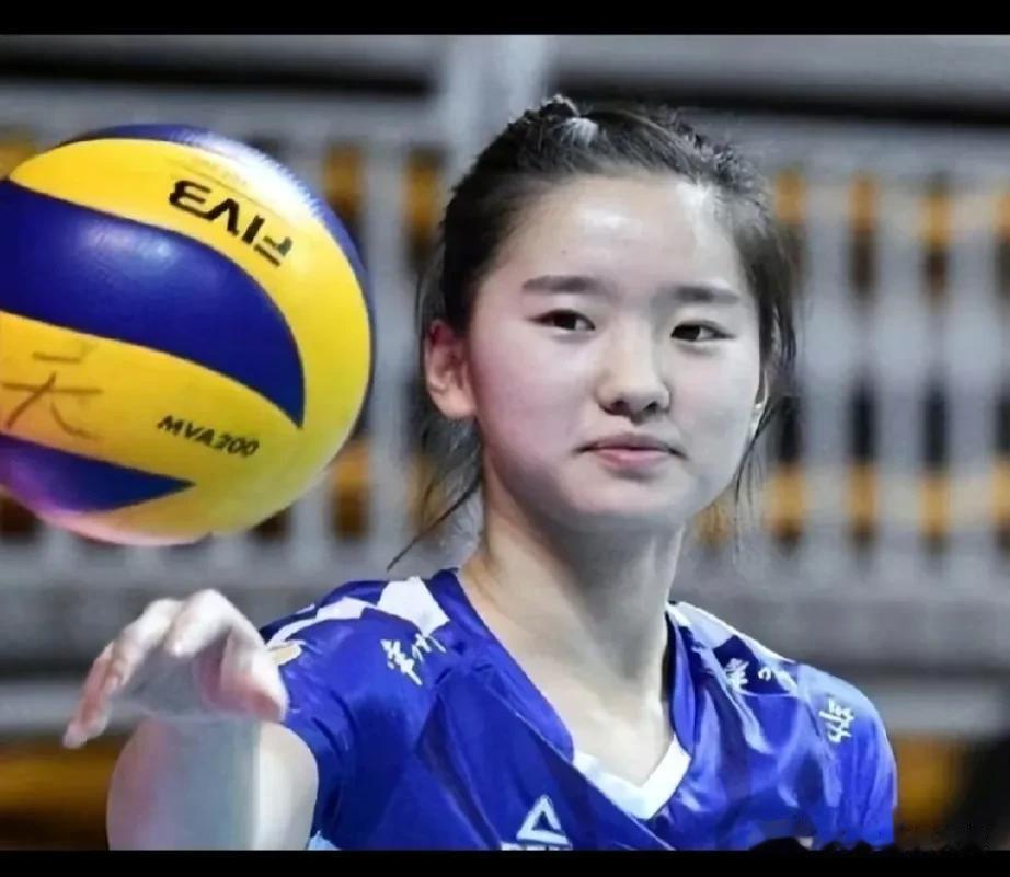 在强大的中国队面前，墨西哥队毫无还手之力，吞三蛋饮败果。这样的对手，就是砍瓜切菜