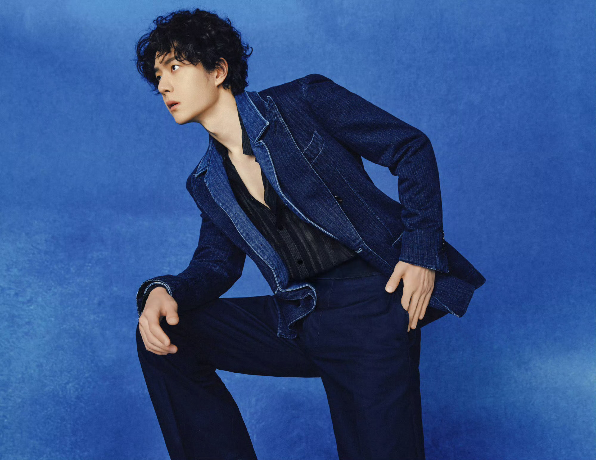 让我们谢谢王一博，牛仔与透视 、深 V，迷人的Tom Ford 先生 王一博第二