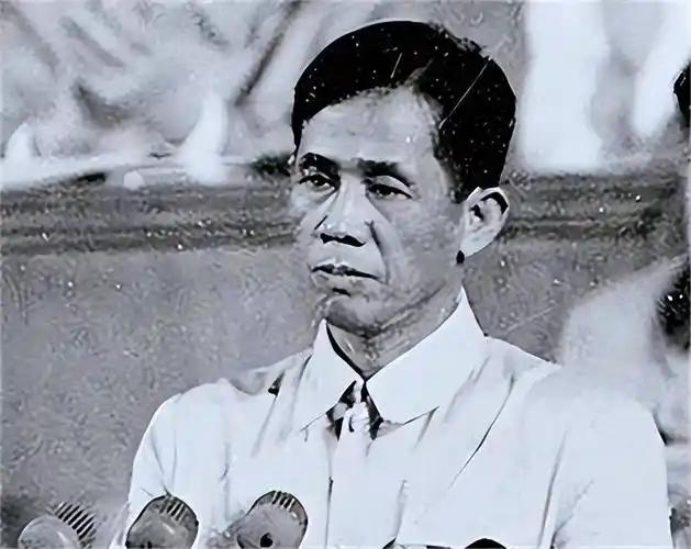 越南前最高领导人黎笋之子，黎坚成曝光：当年父亲敢动手出兵，就是因为手里握着三张“