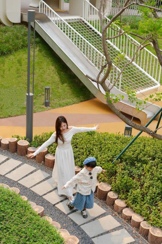 在绿洲中享受遛娃时光🤗记录平淡小幸福