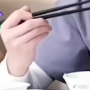 1200善良，有时，它是风雨中悄然为你撑开的一把伞;有时，它是黑暗中为你倏然点亮