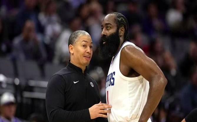 快船刚止血，又要被掘金撕伤口？

149分赢老鹰，却丢144分，防守像纸糊。
