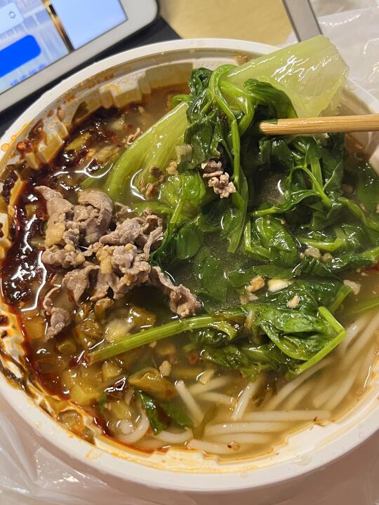 回福农第一顿，免费加的豌豆尖，菜门爽了