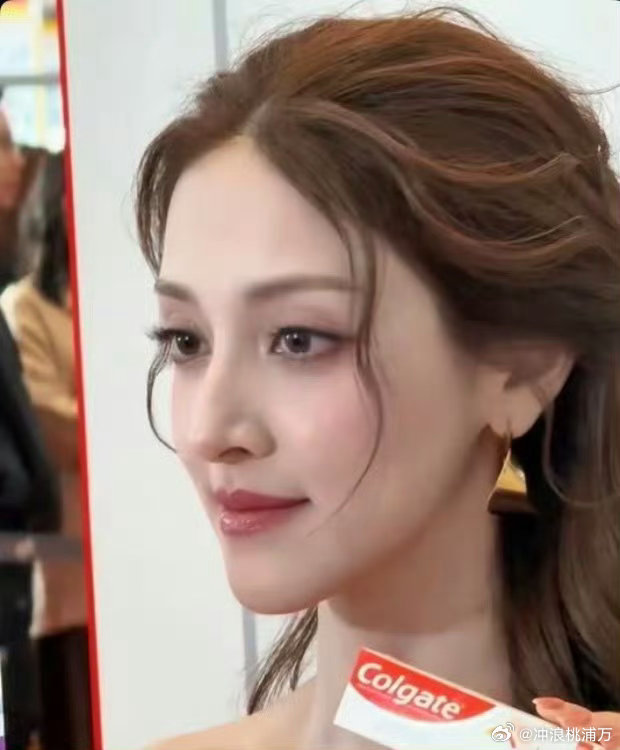 小小的陈凯琳大大的能量陈凯琳还有什么惊喜是我们不知道的，雨爱舞台都去听！对耳朵很