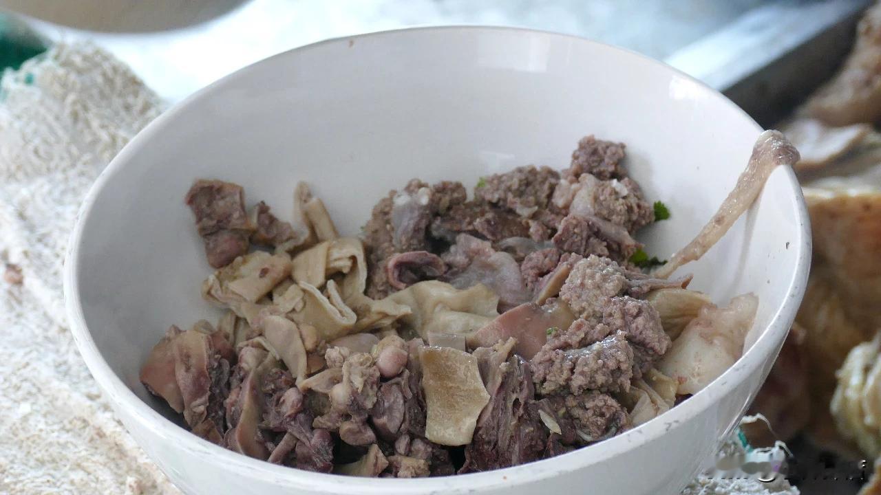 好怀念这样一碗10元的羊肉汤啊，疫情赶快过去吧