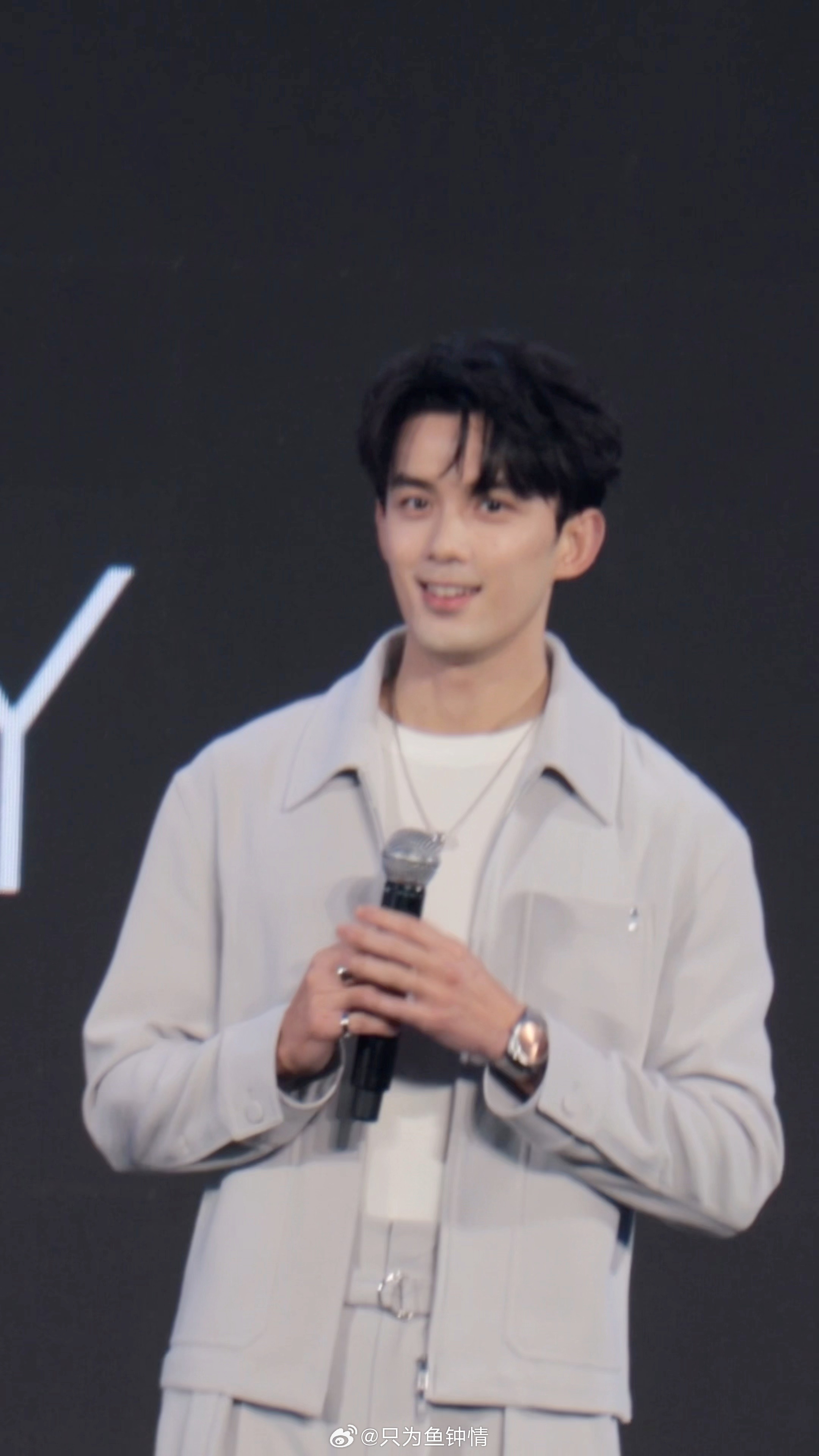 吴磊顾家好男人吴磊承认自己是顾家好男人谁懂啊！吴磊被粉丝现场盖章顾家好男人，没有