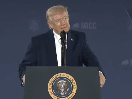 特朗普在最近的演讲中吹嘘道：“伊朗那边最近求我去当他们的最高领袖，但我跟他们说谢