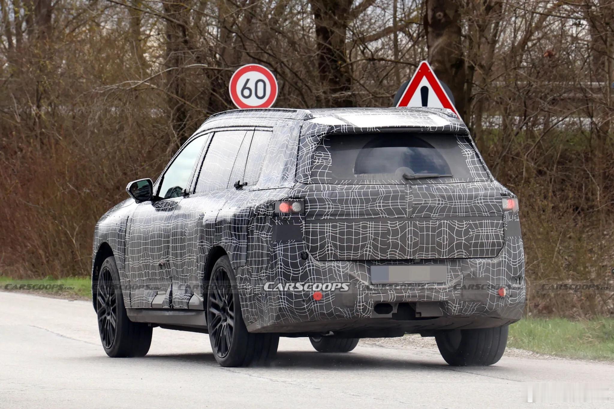 名车志谍照 【宝马全新纯电旗舰 SUV iX7 将于 2027 年正式推出】新车