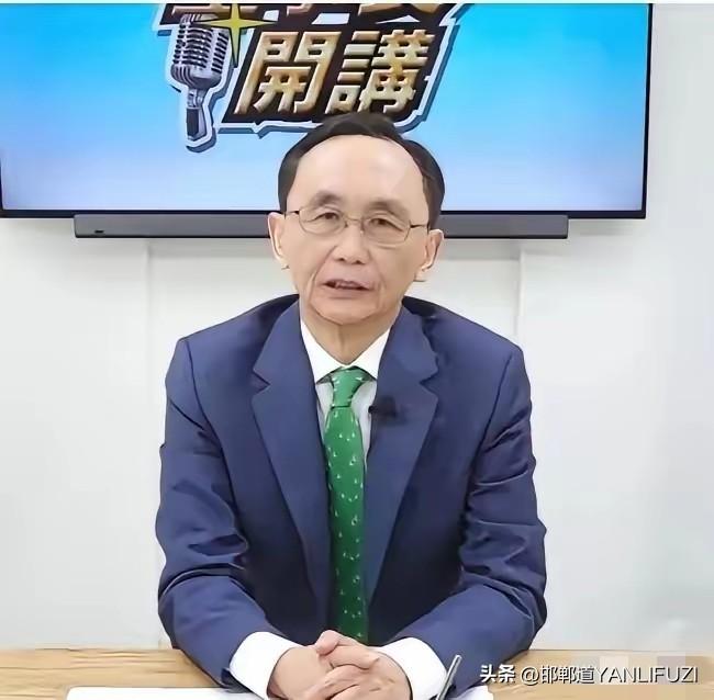 卢秀燕访美，实在是把自己放在“火″上烤。
吴子嘉曾多次断言卢秀燕2028没戏。虽