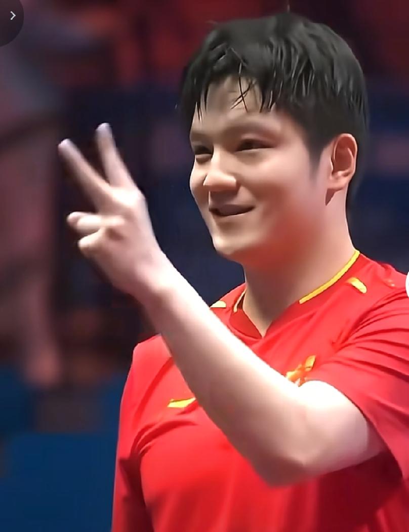 樊振东被勒布伦兄弟双杀，而且都是连输三局，可以说是惨败，来听听球迷怎么说：

这