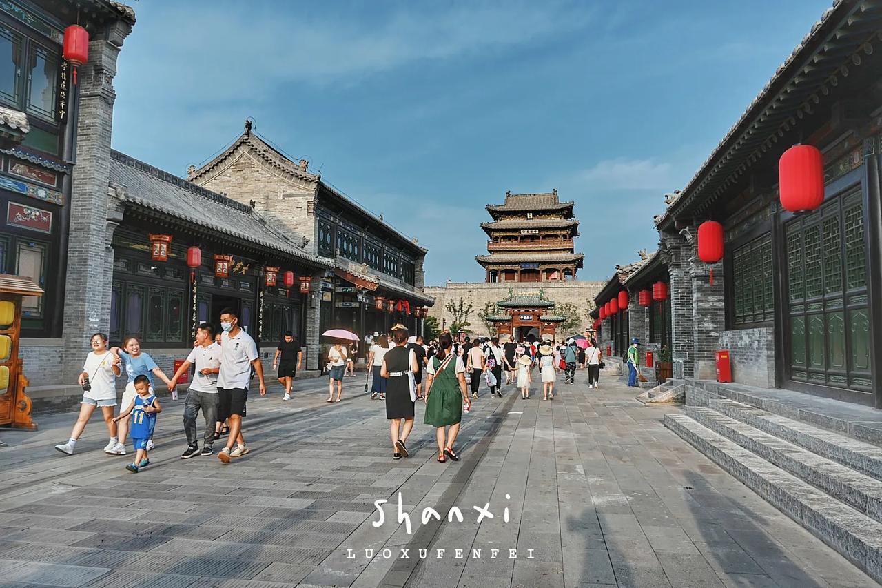 当我还在为电影《满江红》的拍摄地是王家大院还是皇城相府犹疑不定的时候，百科告诉我