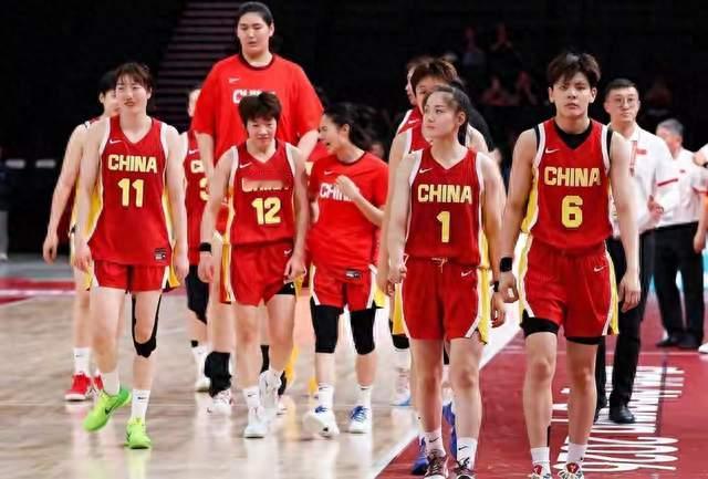 中国女篮89比63赢了蒙古，进四强。半决赛打韩国。赢得不踏实。