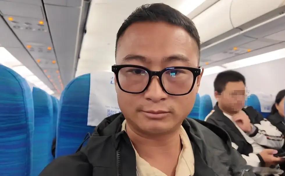 阿彪的婚姻悲歌，退让的爱，终成殇

阿彪离婚了，真的没想到，发生在2025年，大