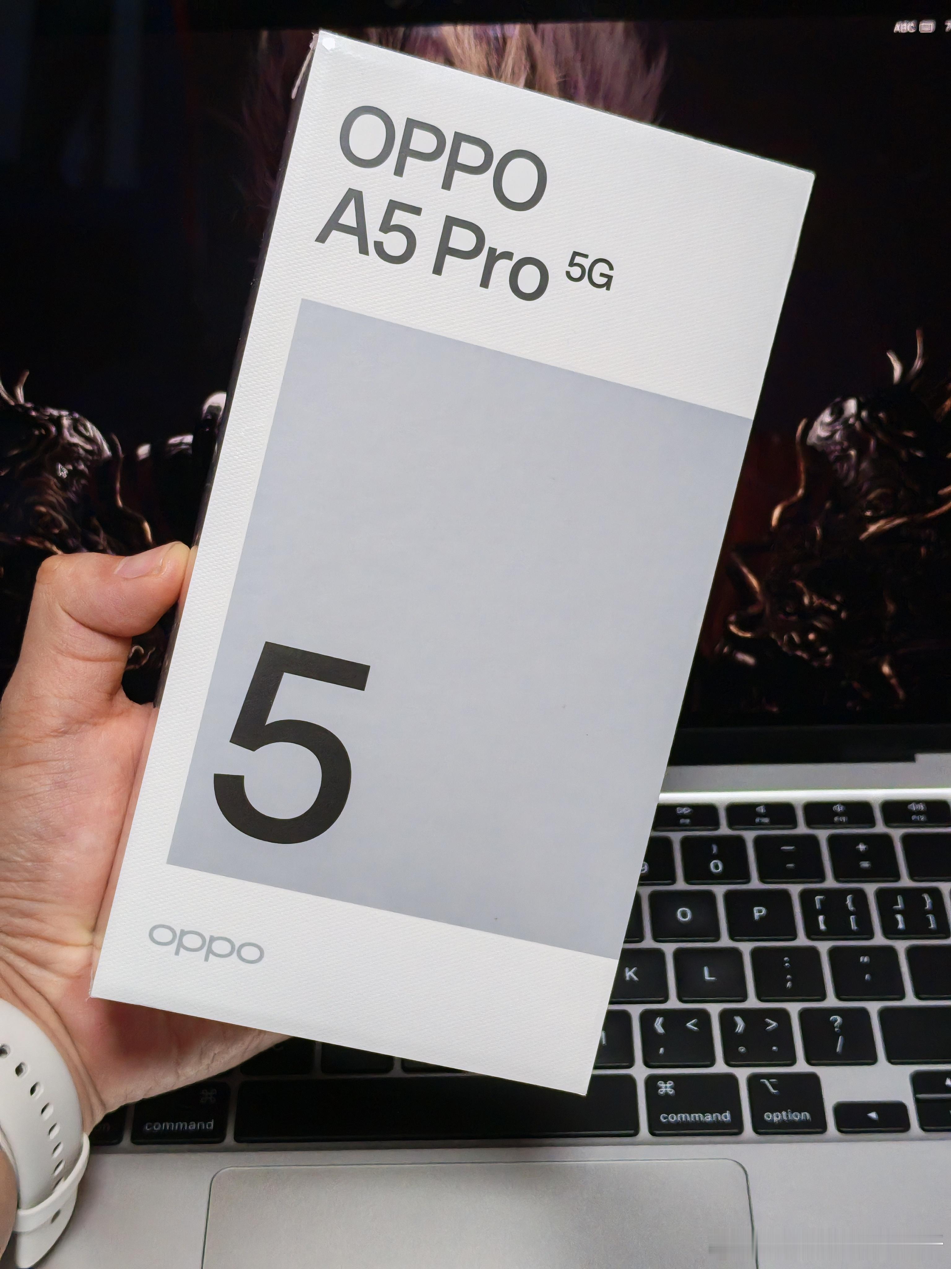 搞来一台耐用战神OPPO A5 Pro，说是可以防18种水，而且在极端温度下也能