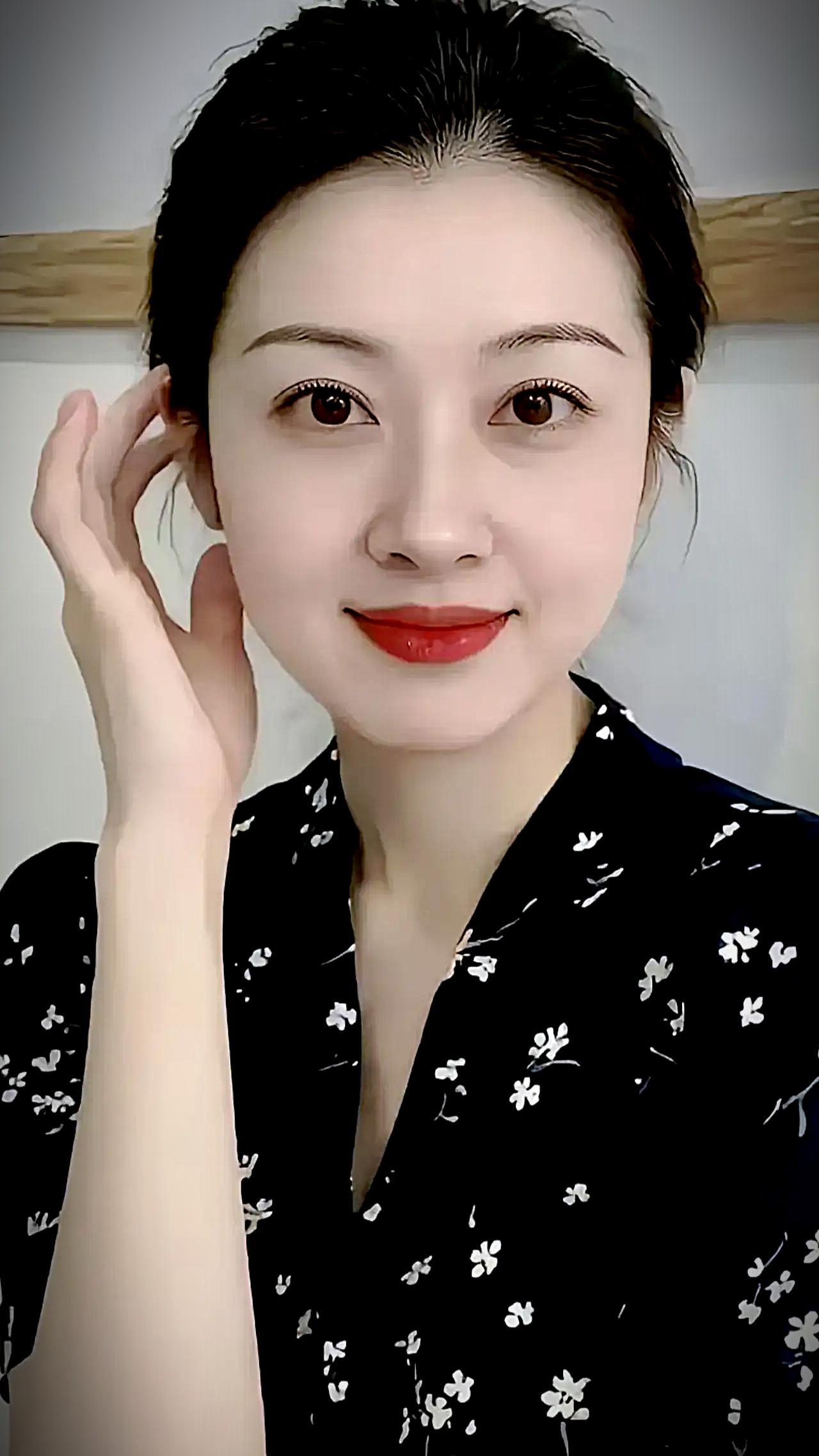 （摘转）几乎没有一个男人能抵挡住一个女人有女人味，你信吗？什么叫女人味？女人味跟