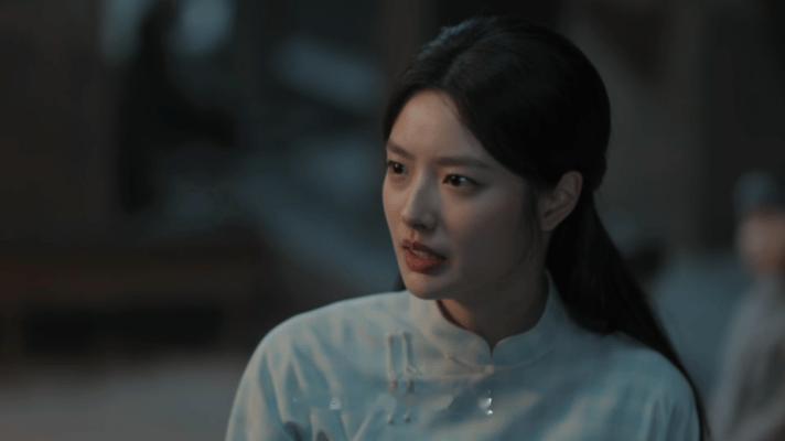 丞磊徐若晗剧宣笑场丞磊问徐若晗我是你的谁玉簟秋 他俩坐那儿不说话都养眼，一开口直