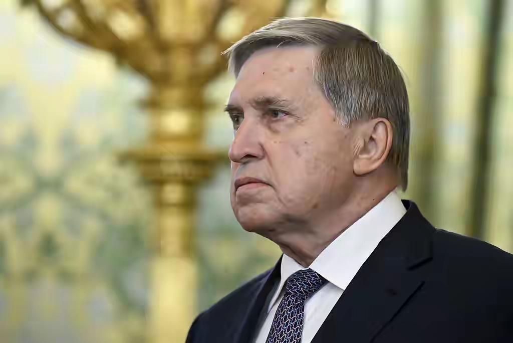 当地时间11月24日，俄罗斯总统助理乌沙科夫表示，美国的乌克兰问题计划将经过俄罗