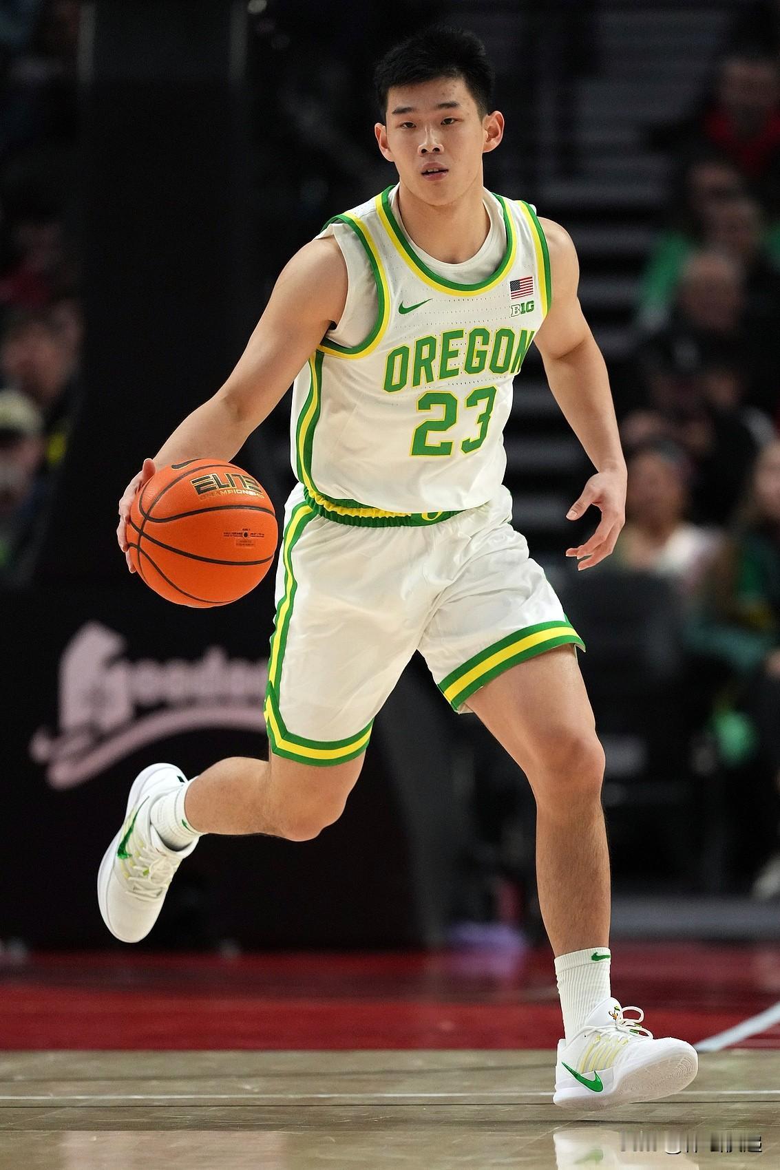 林葳得分再上双！！！在俄勒冈与密歇根的比赛中，林葳凭借上半场的惊艳发挥，得分再次