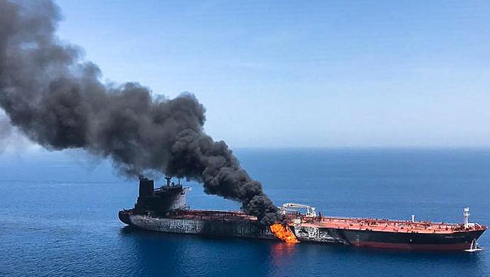 胡塞武装正式落实沙特港口海上禁运令，于红海海域发射导弹与无人机，击中两艘沙特籍大