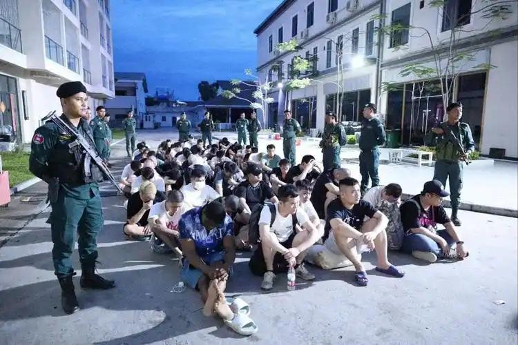 电诈真不是只骗钱了，现在连人都要。以前骗完钱就完事，如今是先把人骗过去，钱要，人