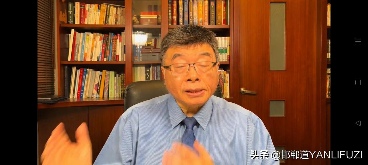 蔡正元即将入狱，马英九至今没有打过一通电话。
今天(8日)，邱毅在节目中，我问过