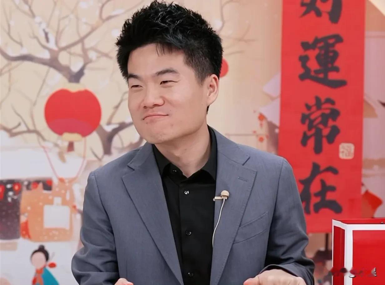 董宇辉调侃汉森是带资进组[偷笑]
因为跨年晚会汉森将与朗朗同台表演
这几天汉森激