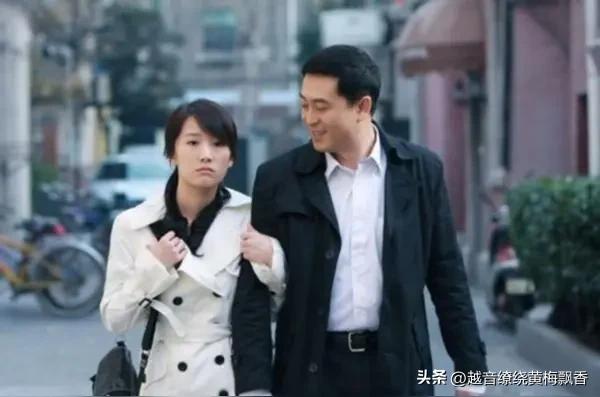 你喜欢张嘉益的哪部电视剧我喜欢张嘉益的《娲居》，他也是通过这部剧一炮而红，成了国