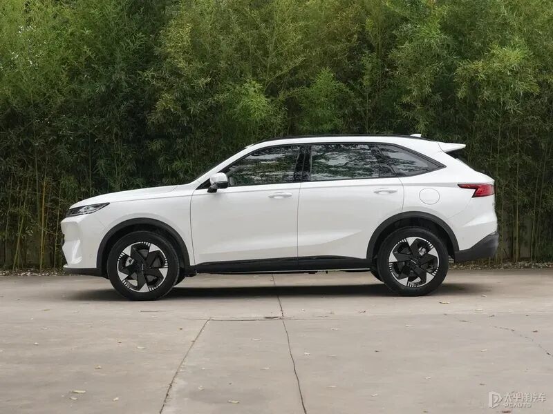 神车升级版！哈弗H6L上市，三联屏/座椅加热，中型SUV王炸？