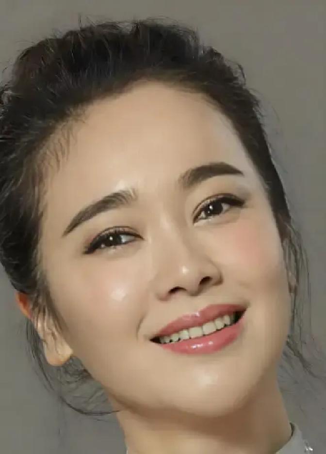 47岁前体操冠军转型演员左小青难再婚 本质是一场双向筛选
左小青早年在体操队训练