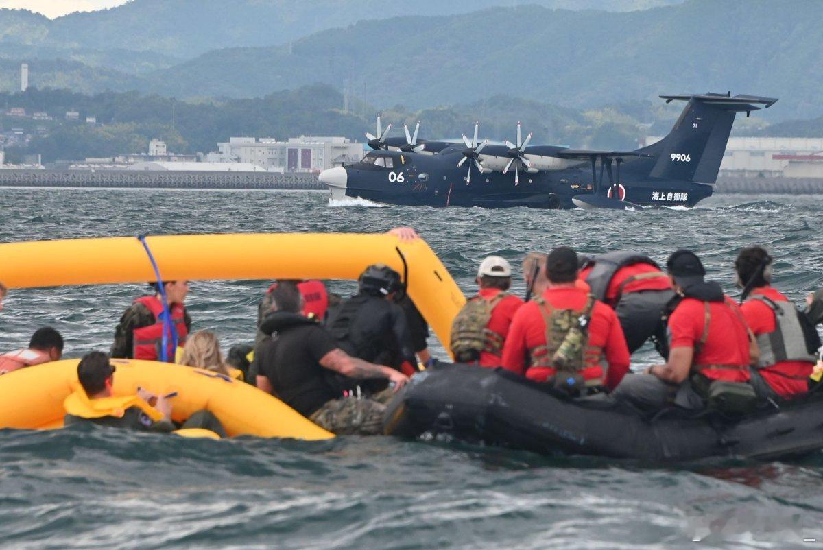 日本海自、空自与驻日美国空军和海军陆战队在丰后海峡举行联合救援演习。——看看US
