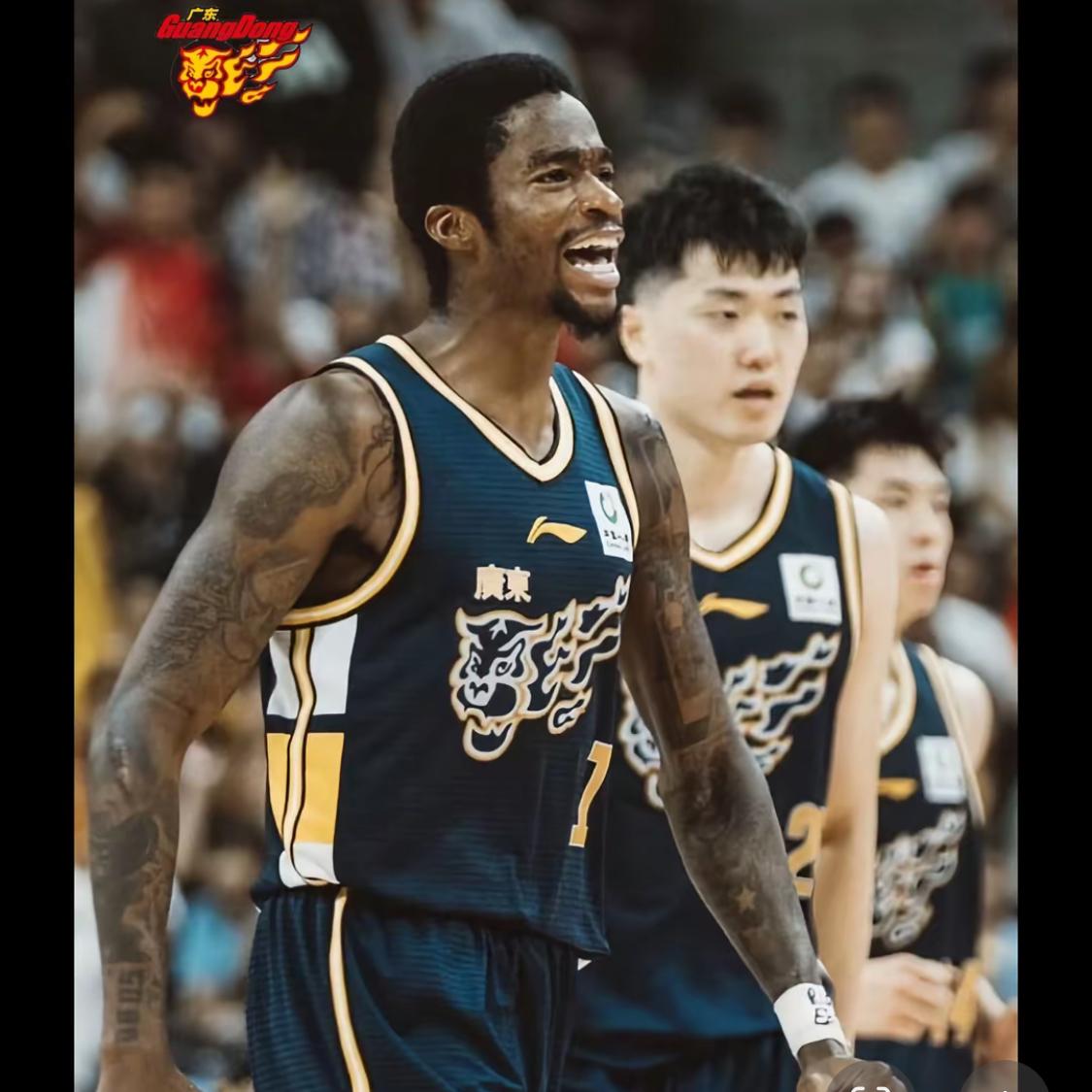 “奶茶哥”萨姆纳因伤赛季报销！广东队宣布萨姆纳因伤赛季报销，无法继续本赛季征程。