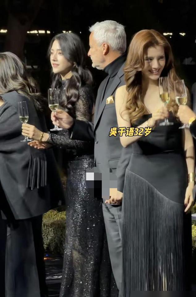 娜然过霍家终极测试！
佛罗伦萨饭局攥着朱玲玲手腕笑到眯眼
你要是在场肯定能看见，