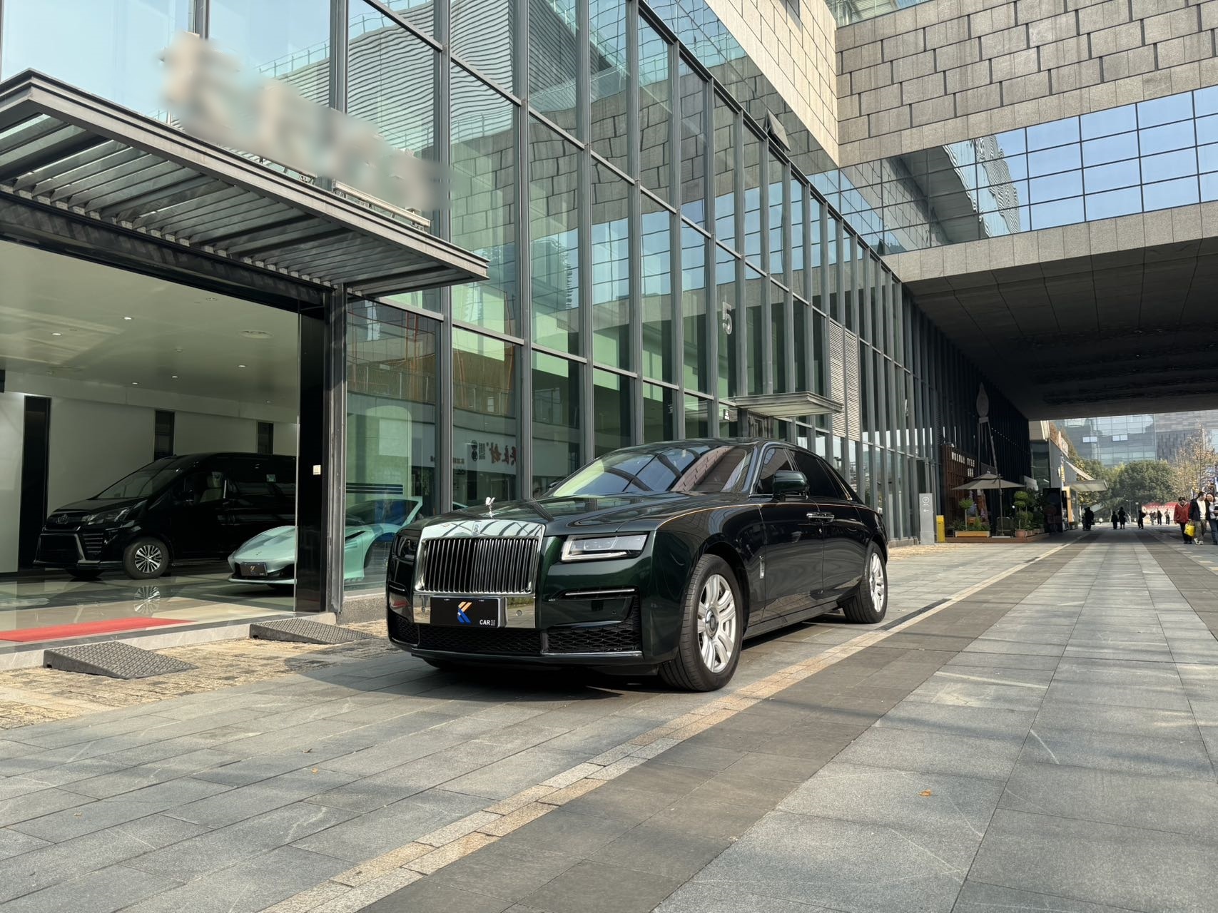 劳斯莱斯古思特绿色比较稀有 