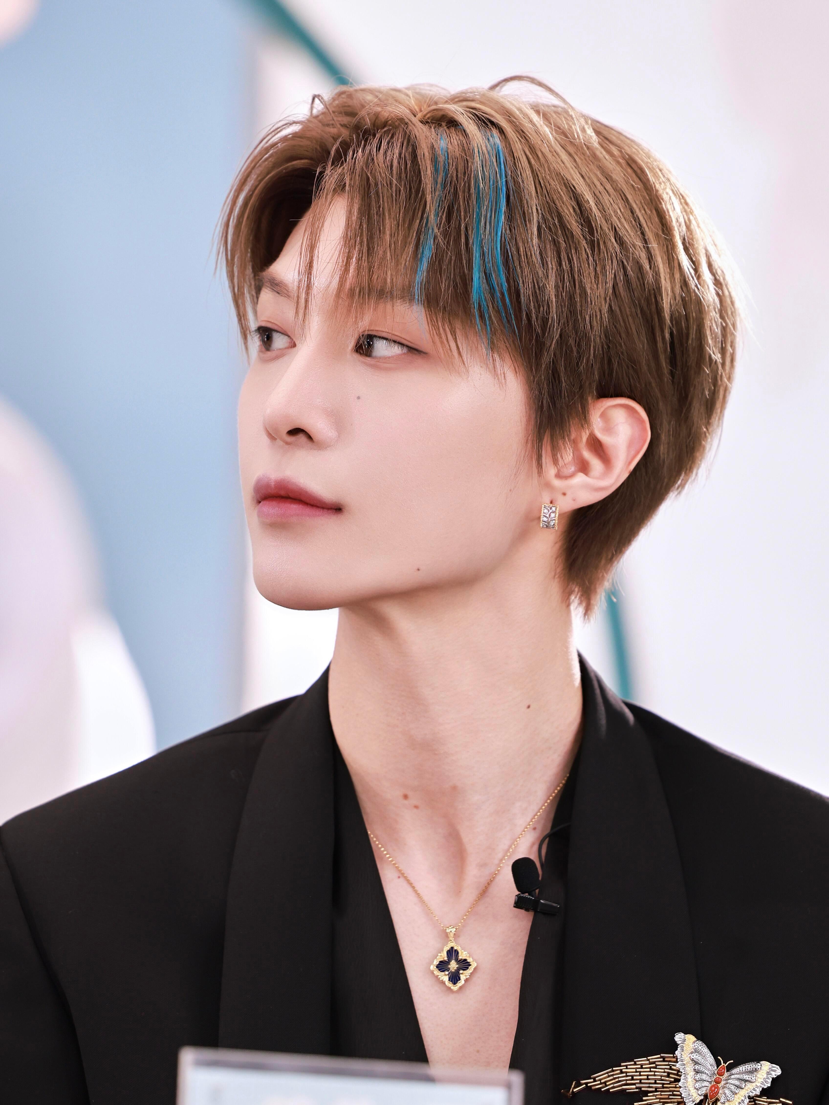 绝了范丞丞花西子彩妆代言人