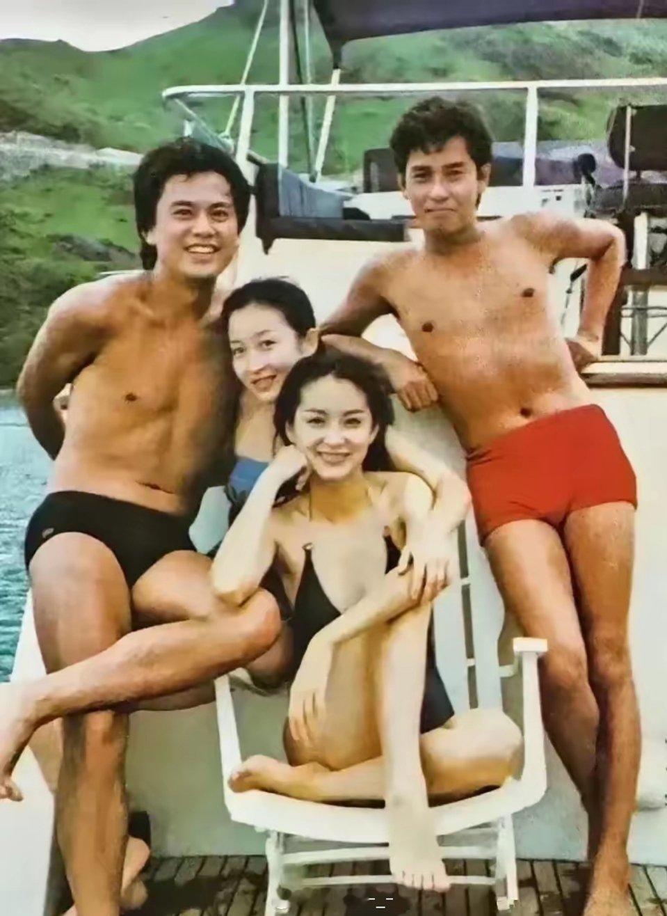 那个年代的林青霞简直是无与伦比的美丽啊！和陈百祥、谭咏麟一起游泳，留下了一张让人