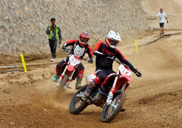 今年看MXGP世界摩托车越野锦标赛不会一眼黑了，以前对于普通观赛的观众而言就是享