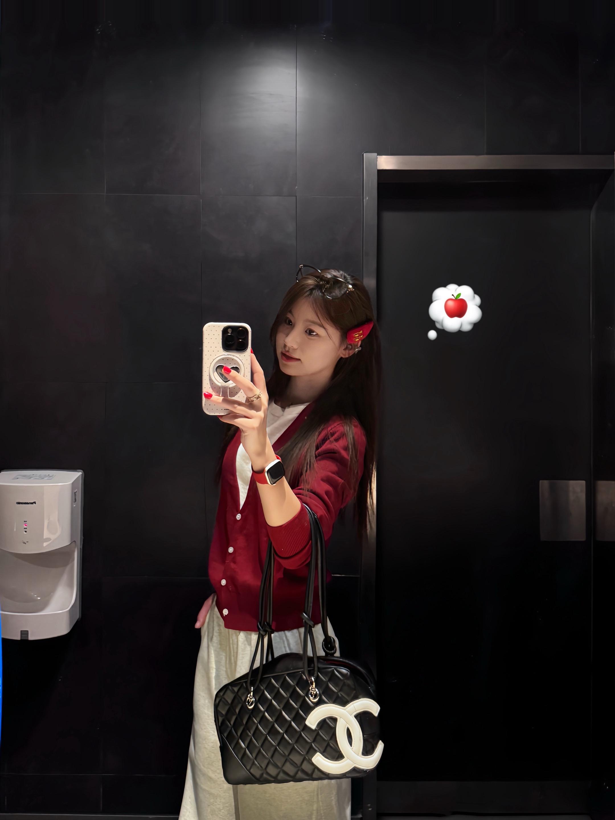 亲爱的 人来人往 你要好好爱自己 心宽福自来 心静花自开 走好脚下的路...