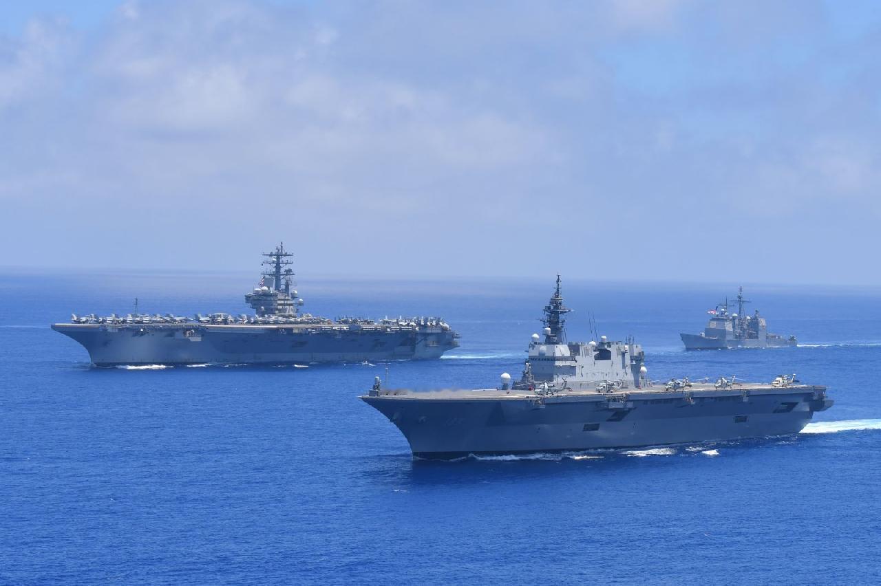 东京的试探越来越多了，一方面是不断的派人去打扰我们的驻日使节，看我们的反应。还有