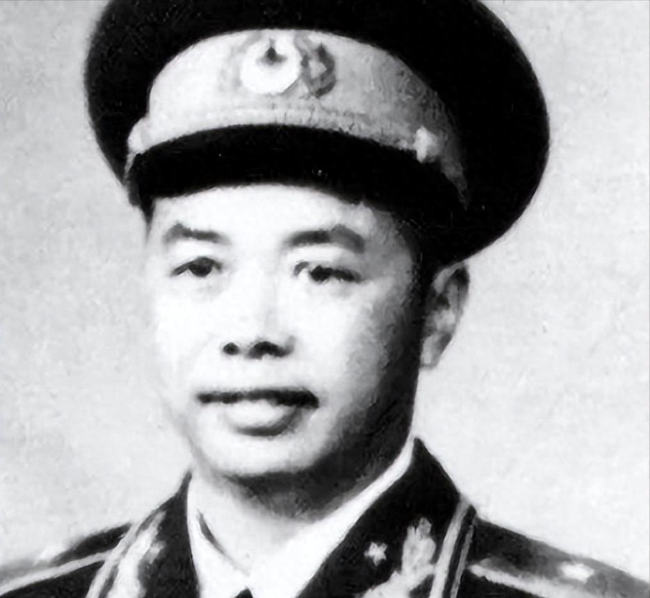 18岁少女为搭救战士甘愿假扮妻子，43年后战士荣升少将，他提出了两个特殊的心愿！