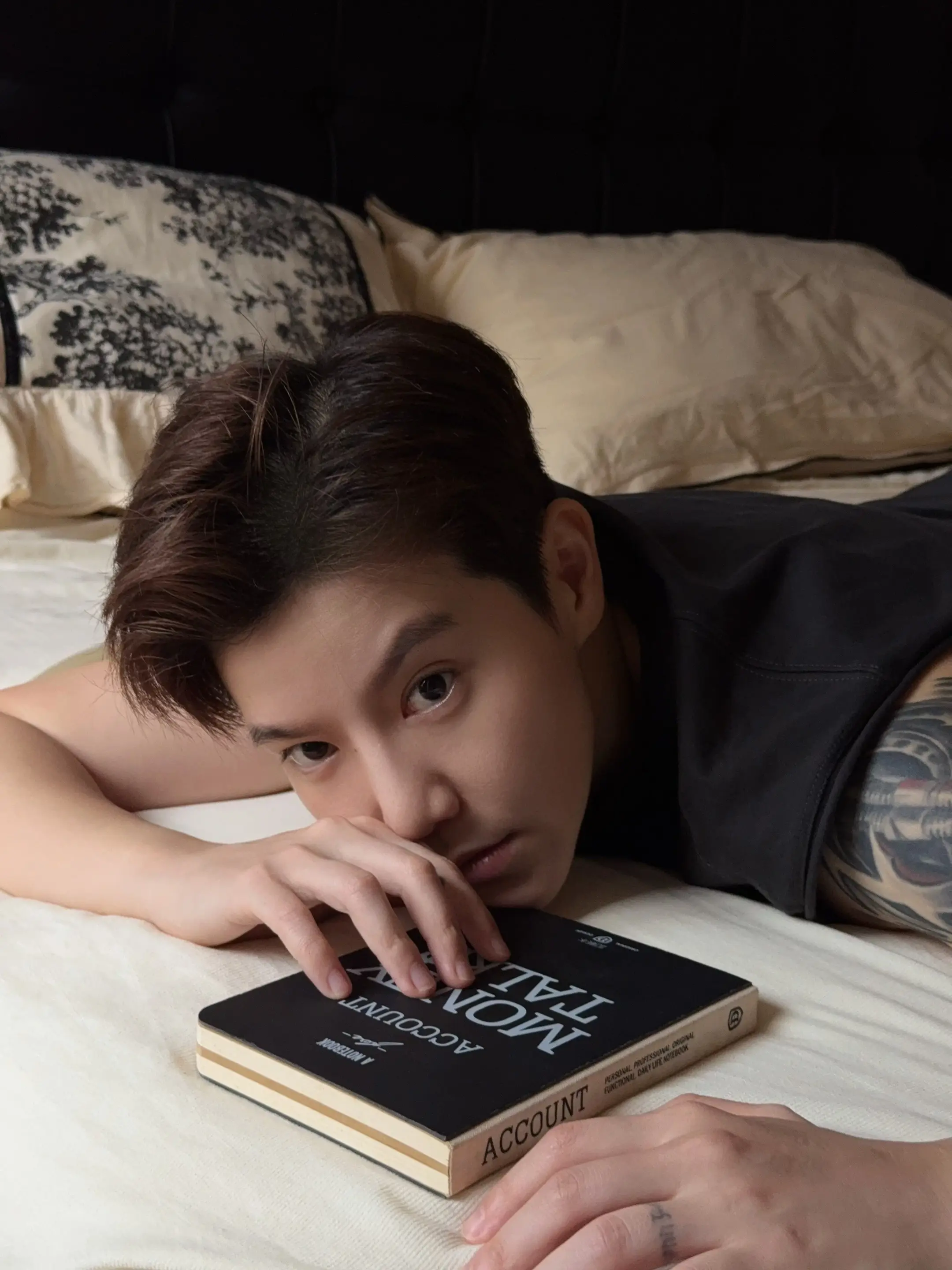 别再问男的女的，我是你的…