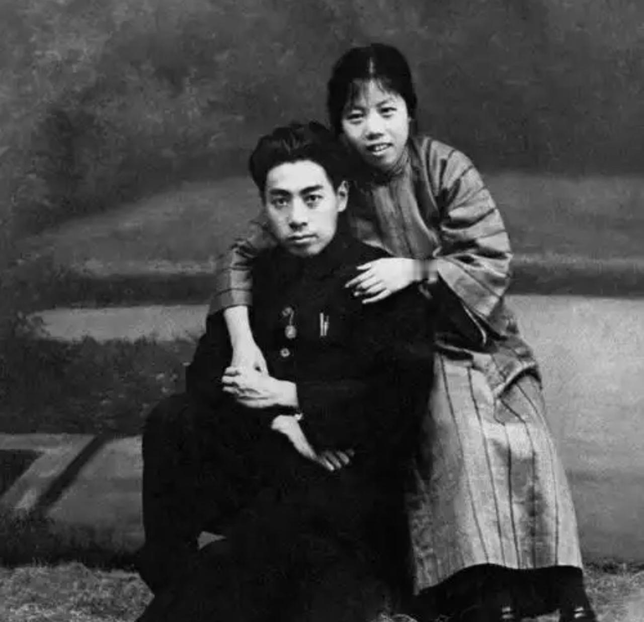 今天是2026年8月8日，是总理和邓同志结婚101周年纪念日！

1925年8月