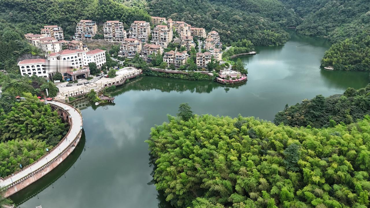 湖光山色