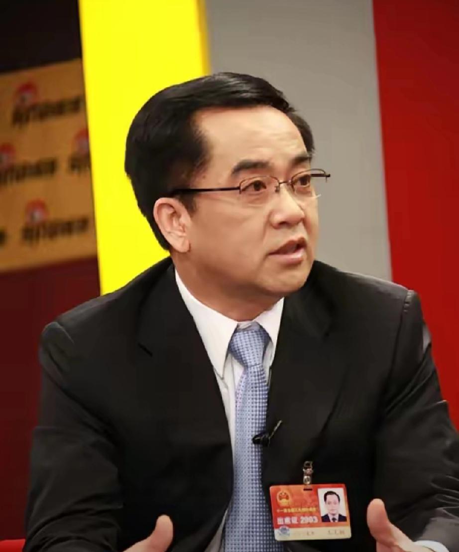 卸任10年终难逃，出来混迟早是要还的
退休十年了，都七十岁了，还是没逃掉。王文权