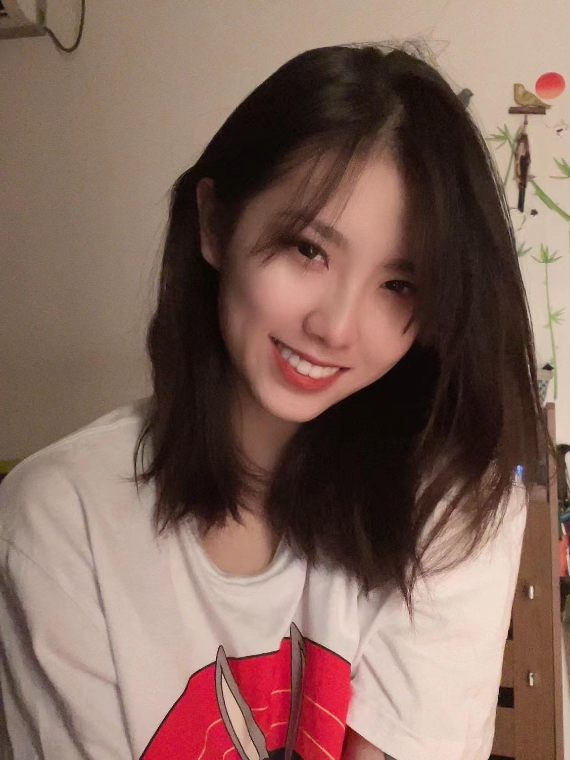 不介意被视奸 我的脸就是值得被反复品味