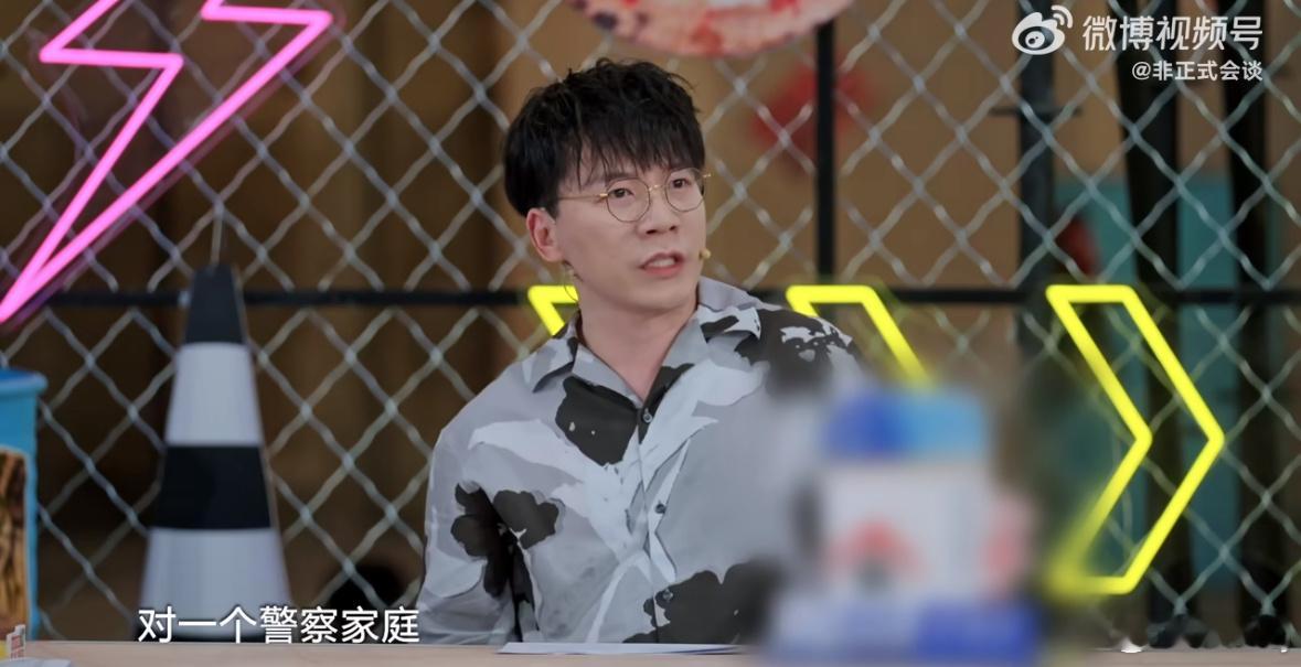 听陈铭讲述家人的经历太揪心！父亲是警察，哥哥却因此遭不幸，他公开故事只为让更多人