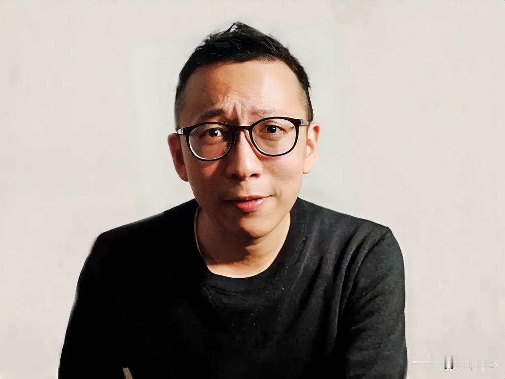 国民党不分区立委葛如钧17日大放厥词，疯狂攻击大陆，称：“大陆是纸老虎”

葛如