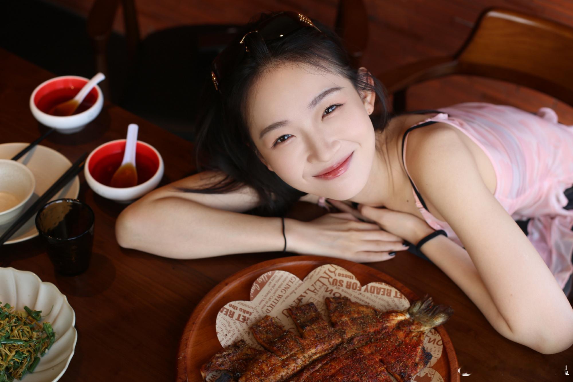 甘瑞琦 grq甘瑞琦故卿归 grq甘瑞琦渡亡人你是神殿陨落的爱神 是救赎我的玫瑰