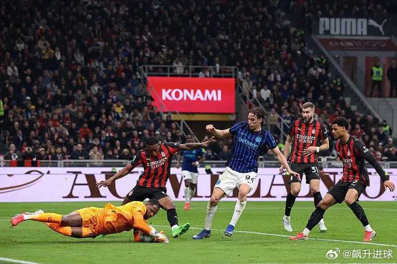 AC米兰1-0国际米兰 埃斯图皮尼安建功北京时间3月9日，意甲第28轮迎来米兰德