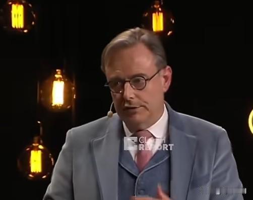 比利时首相巴特·德韦弗：特朗普对欧盟的理念持敌意。

当他说他爱欧洲时，实际上他